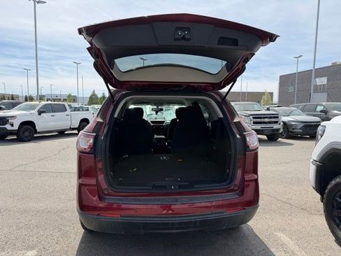 Used 2017 Chevrolet Traverse LT image 5