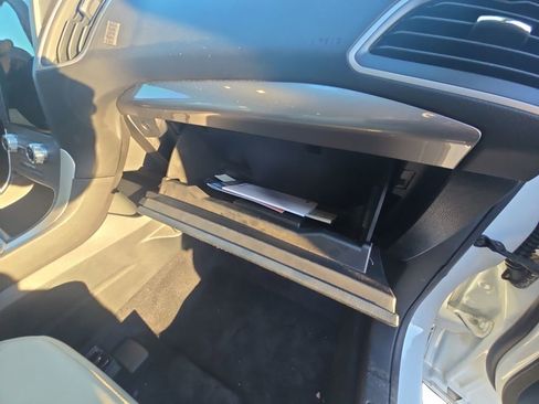 Used 2024 Ford Edge SEL w/ Convenience Package image 17