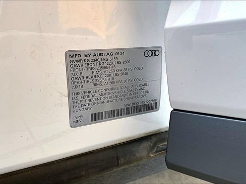 Used 2025 Audi Q3 2.0T Premium AWD/4WD image 34