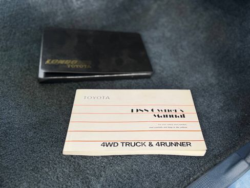 Used 1988 Toyota Pickup 4x4 Regular Cab image 28