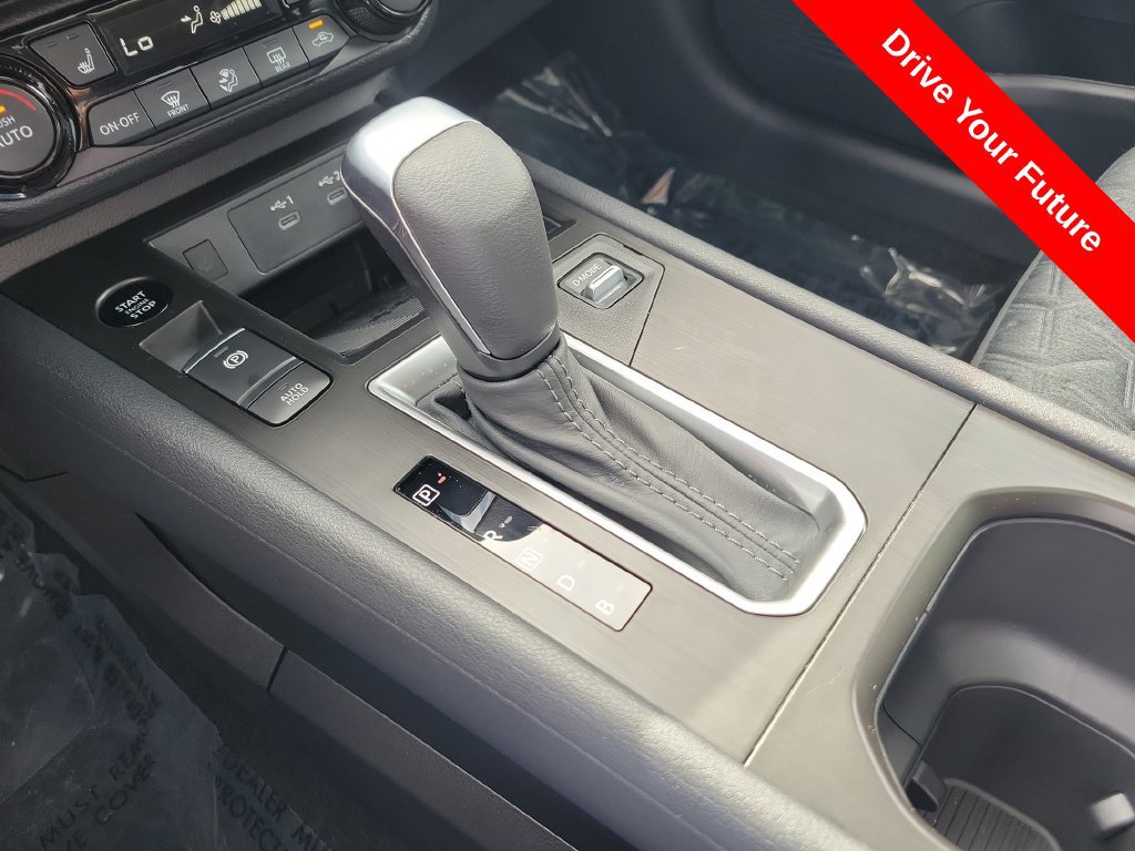 Used 2026 Nissan Kicks SV w/ SV Premium Package FWD image 16