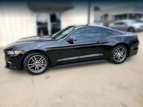 Used 2015 Ford Mustang Premium RWD image 8