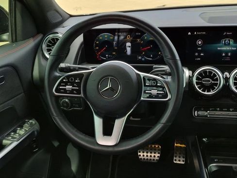 Certified 2022 Mercedes-Benz GLB 250 4MATIC image 20