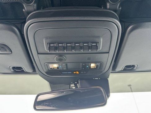 Used 2023 Ford Bronco Badlands image 17