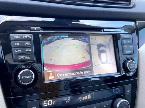 Used 2017 Nissan Rogue Sport SL w/ SL Premium Package image 27