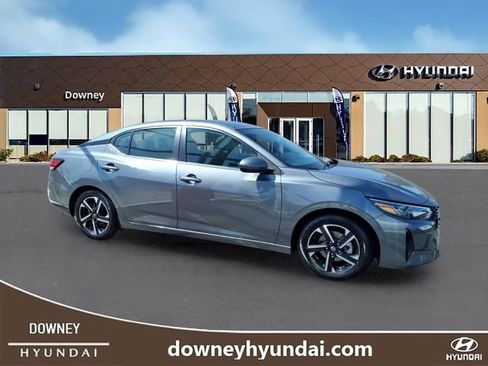 Used 2024 Nissan Sentra SV FWD image 3