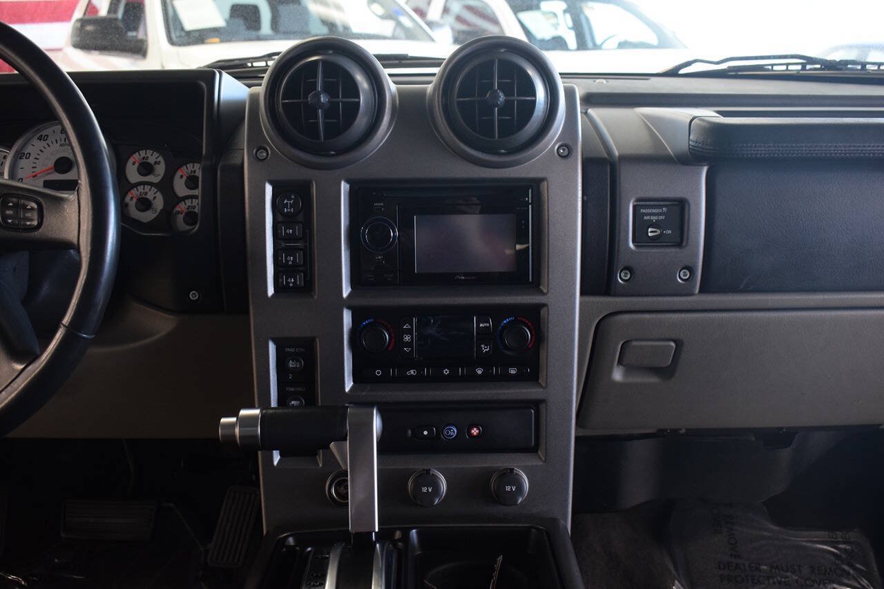 Used 2003 HUMMER H2 w/ Preferred Equipment Group AWD/4WD image 35