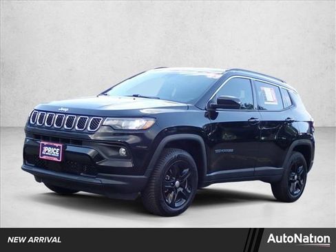 Used 2023 Jeep Compass Latitude AWD/4WD image 1