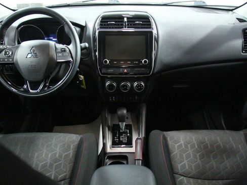 Used 2021 Mitsubishi Outlander Sport LE image 18