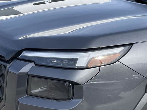 Used 2026 Subaru Outback Premium image 6