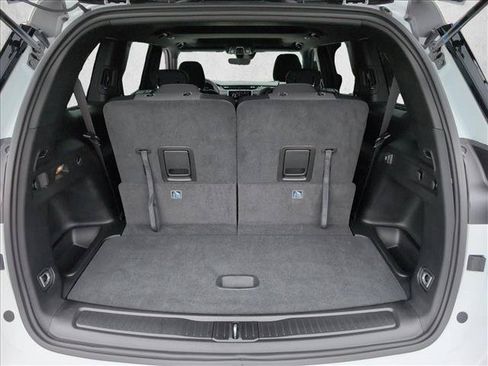 Used 2025 Jeep Grand Cherokee L Laredo RWD image 6