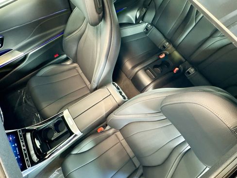 New 2026 Mercedes-Benz CLE 300 4MATIC Coupe image 19