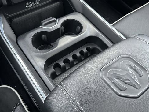 Used 2025 RAM 1500 Laramie image 32