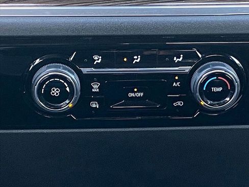 Used 2024 Chevrolet Silverado 2500 LT image 11