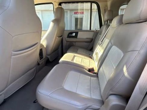 Used 2004 Ford Expedition Eddie Bauer image 10
