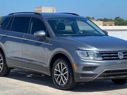 Used 2021 Volkswagen Tiguan S image 5