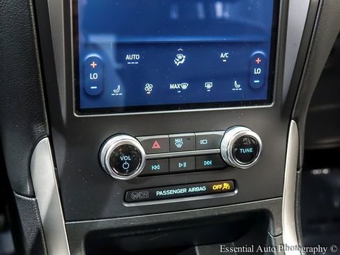 Used 2024 Ford Edge SEL AWD/4WD image 15