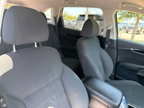 Used 2020 Kia Sorento FWD V6 image 37