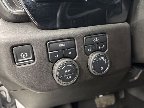 Used 2025 Chevrolet Silverado 1500 LT image 11