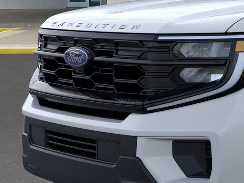 New 2025 Ford Expedition Max Active image 17