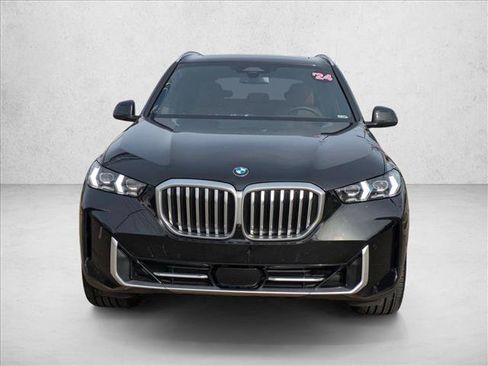 Used 2024 BMW X5 xDrive40i w/ Premium Package image 2