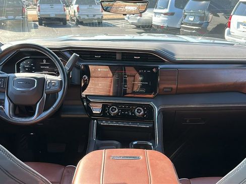 Certified 2025 GMC Sierra 2500 Denali Ultimate image 10