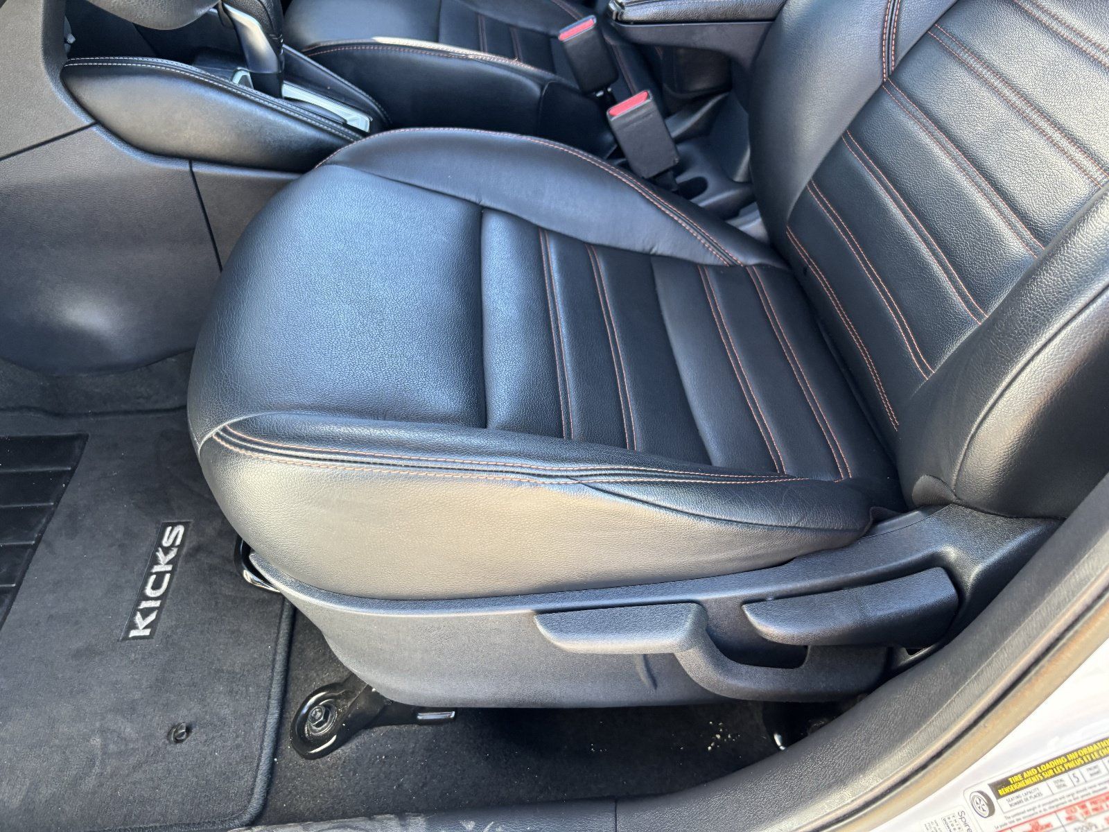 Used 2020 Nissan Kicks SR w/ SR Premium Package FWD image 21