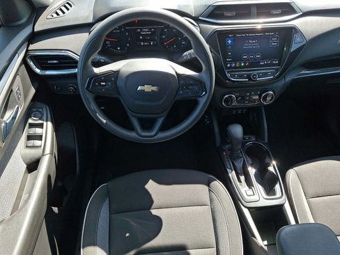Used 2023 Chevrolet TrailBlazer LT w/ Convenience Package AWD/4WD image 11