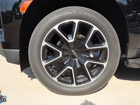 Used 2024 Chevrolet Tahoe RST w/ Luxury Package RWD image 10