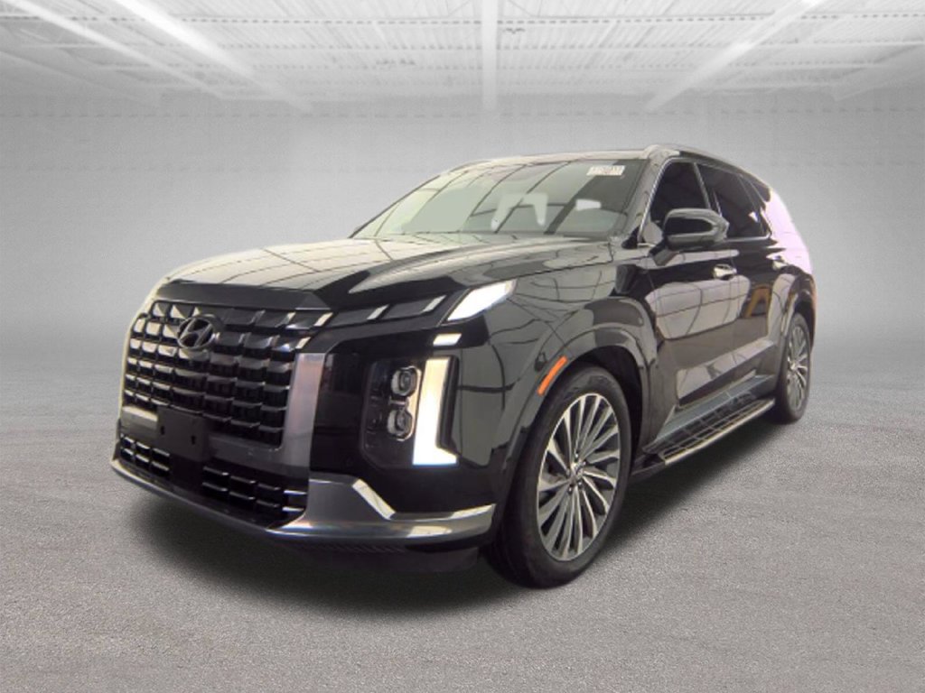 Used 2024 Hyundai Palisade Calligraphy FWD image 2