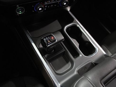 Used 2022 Chevrolet Silverado 1500 LT image 16