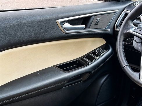 Used 2020 Ford Edge SEL w/ Convenience Package image 22