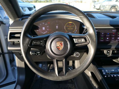 Used 2024 Porsche Macan 4 Electric image 17