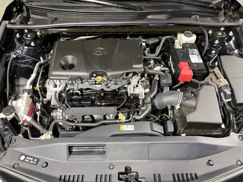 Certified 2020 Toyota Camry SE FWD image 9