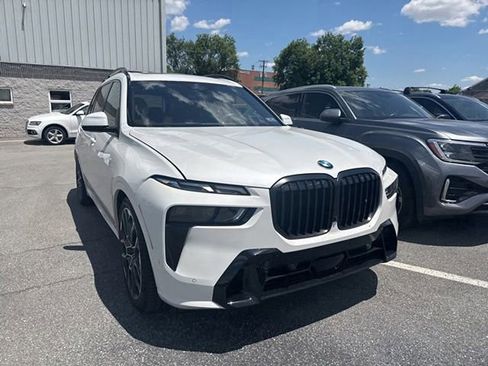 Certified 2026 BMW X7 xDrive40i w/ Executive Package AWD/4WD image 4