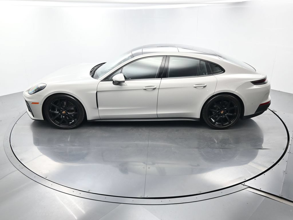 Certified 2025 Porsche Panamera RWD image 35