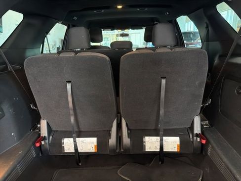 Used 2018 Ford Explorer XLT FWD image 27