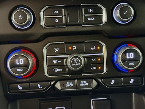 Used 2023 Chevrolet Tahoe LT w/ LT Signature Plus Package image 16