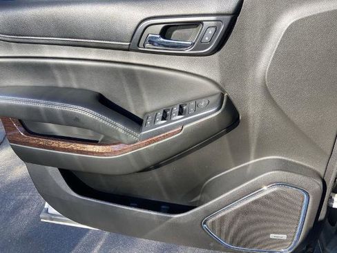 Used 2018 GMC Yukon SLE w/ SLE Value Package image 17