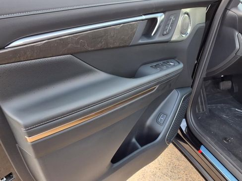 New 2025 Buick Enclave Avenir image 12