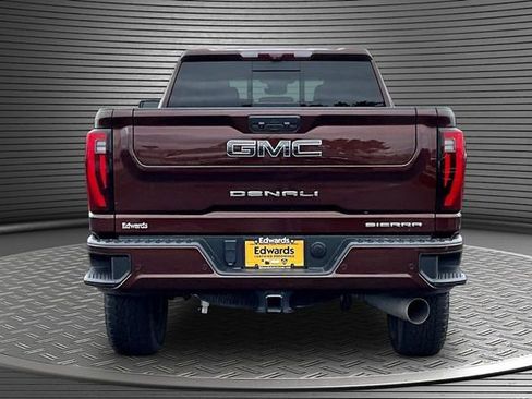 Used 2024 GMC Sierra 2500 Denali Ultimate AWD/4WD image 5