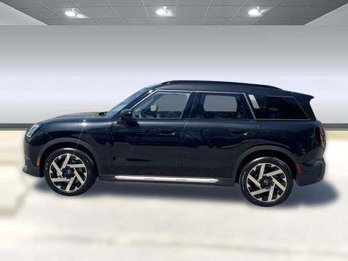 Used 2025 MINI Cooper Countryman S w/ Comfort Package Max image 2