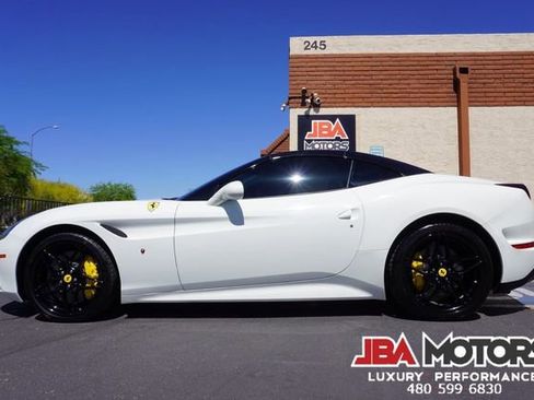 Used 2015 Ferrari California T image 42