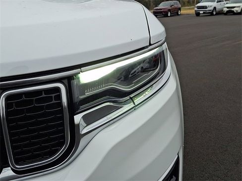 Used 2024 Jeep Wagoneer 4WD w/ Convenience Group I image 13