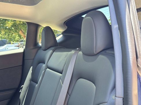 Used 2020 Tesla Model Y Long Range AWD/4WD image 18
