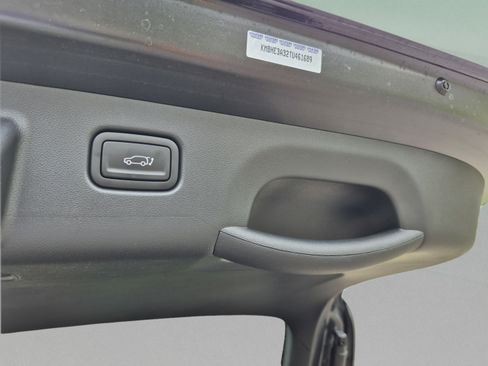New 2026 Hyundai Kona Limited FWD image 10