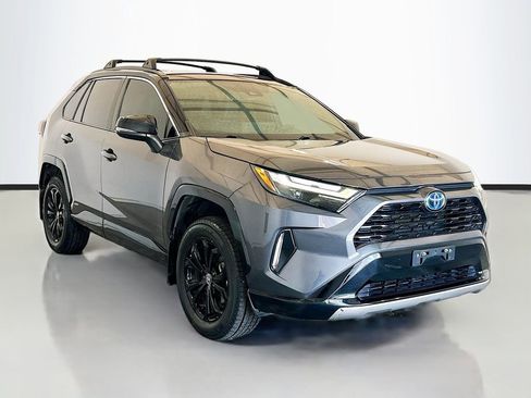 Used 2024 Toyota RAV4 XSE AWD/4WD image 3
