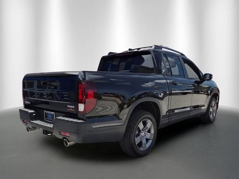 Certified 2024 Honda Ridgeline TrailSport image 3
