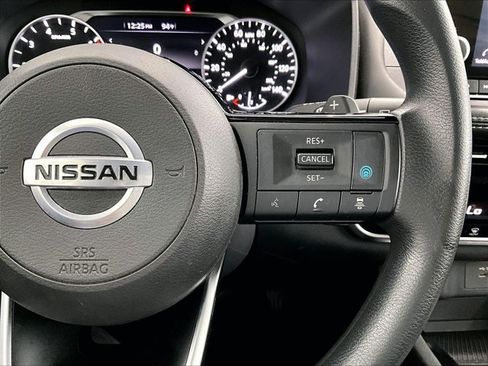 Used 2021 Nissan Rogue SV FWD image 21