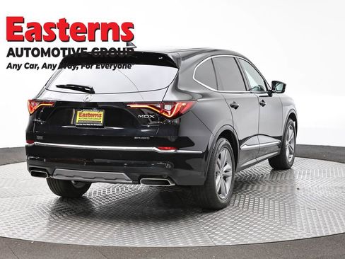 Used 2025 Acura MDX SH-AWD image 5